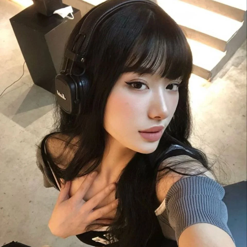 acubi-makeup-look Soft Korean makeup for Acubi fashion