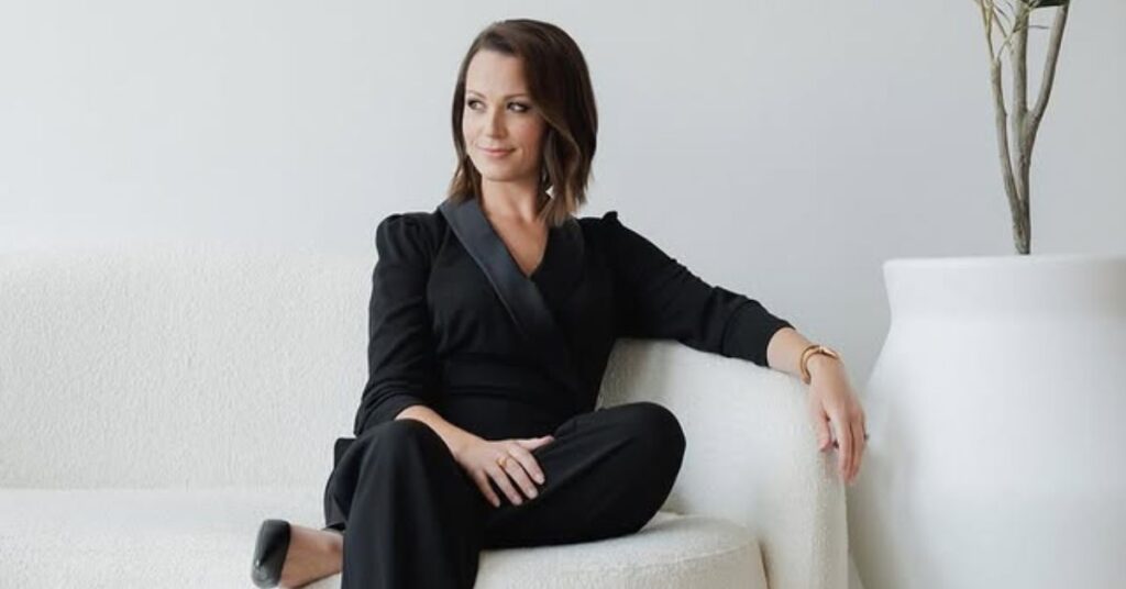 How old is Emily Wahls? Age and birthday