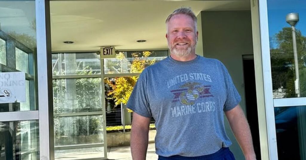 How old is Jesse Dollemore? Age and birthday