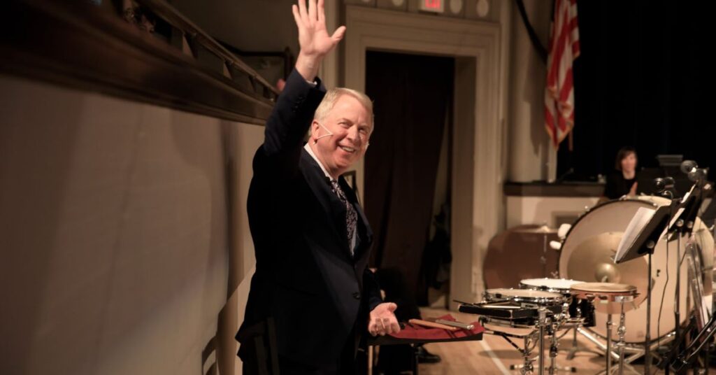 How old is Mike Wankum? Age and birthday