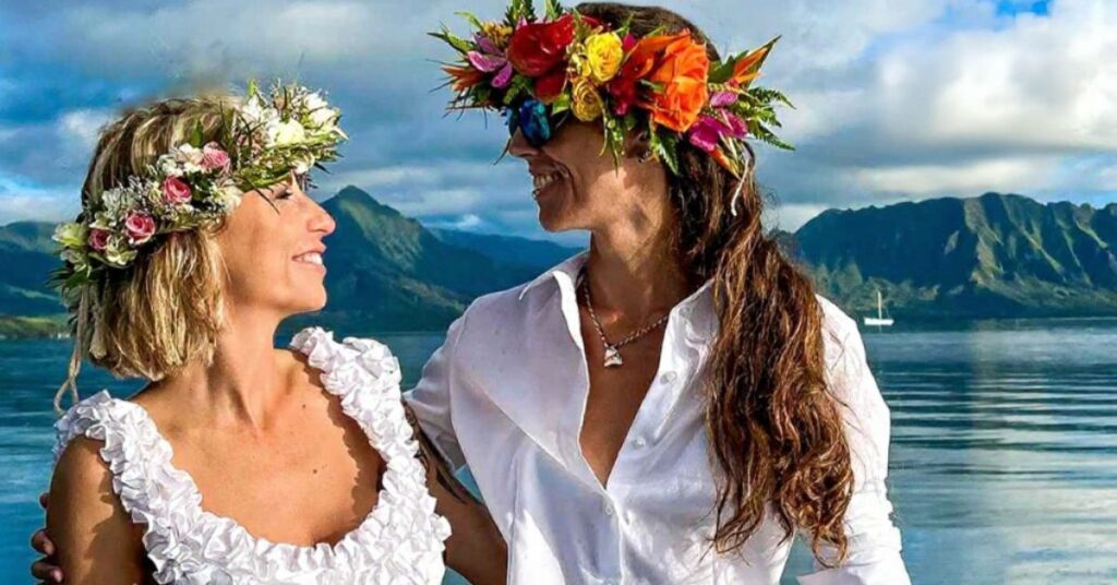 Is Leiana Evensen married? Relationship with Lyssa Chapman