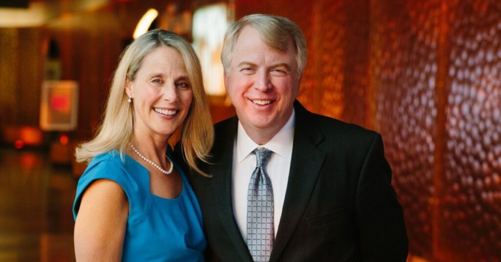 Is Mike Wankum married? Wife and family