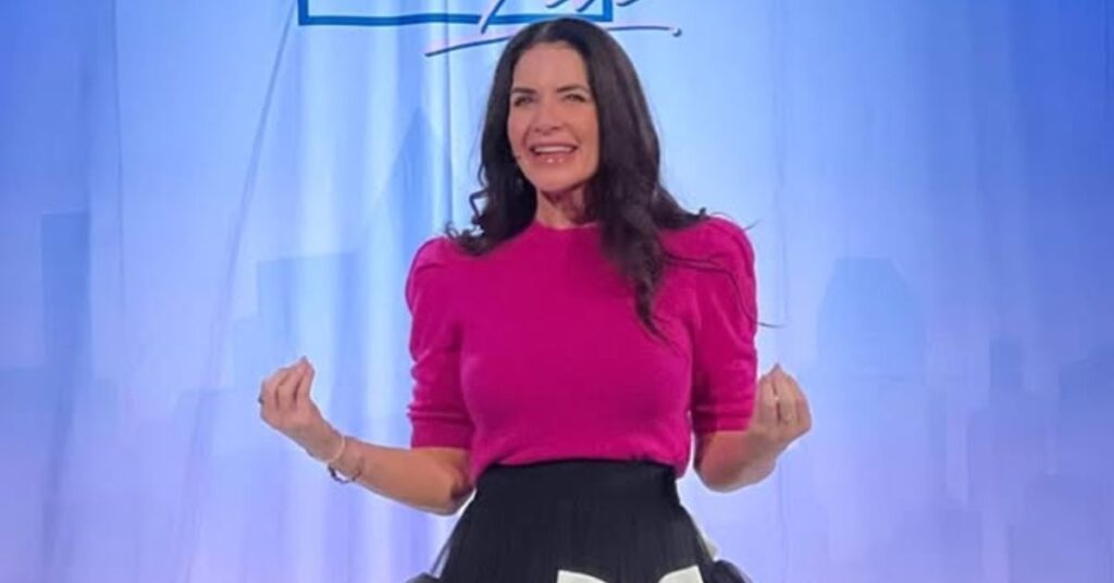 What is Tara-Leigh Cobble’s net worth?