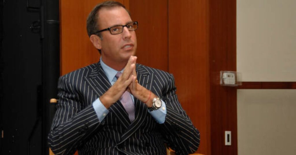 What is Harry Slatkin’s net worth and salary?